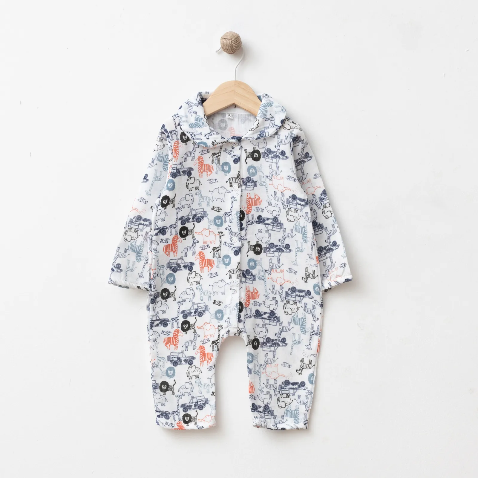Wholesale GOTS-certified 100% cotton safari print baby boy romper with animal, zebra, lion and safari vehicle patterns