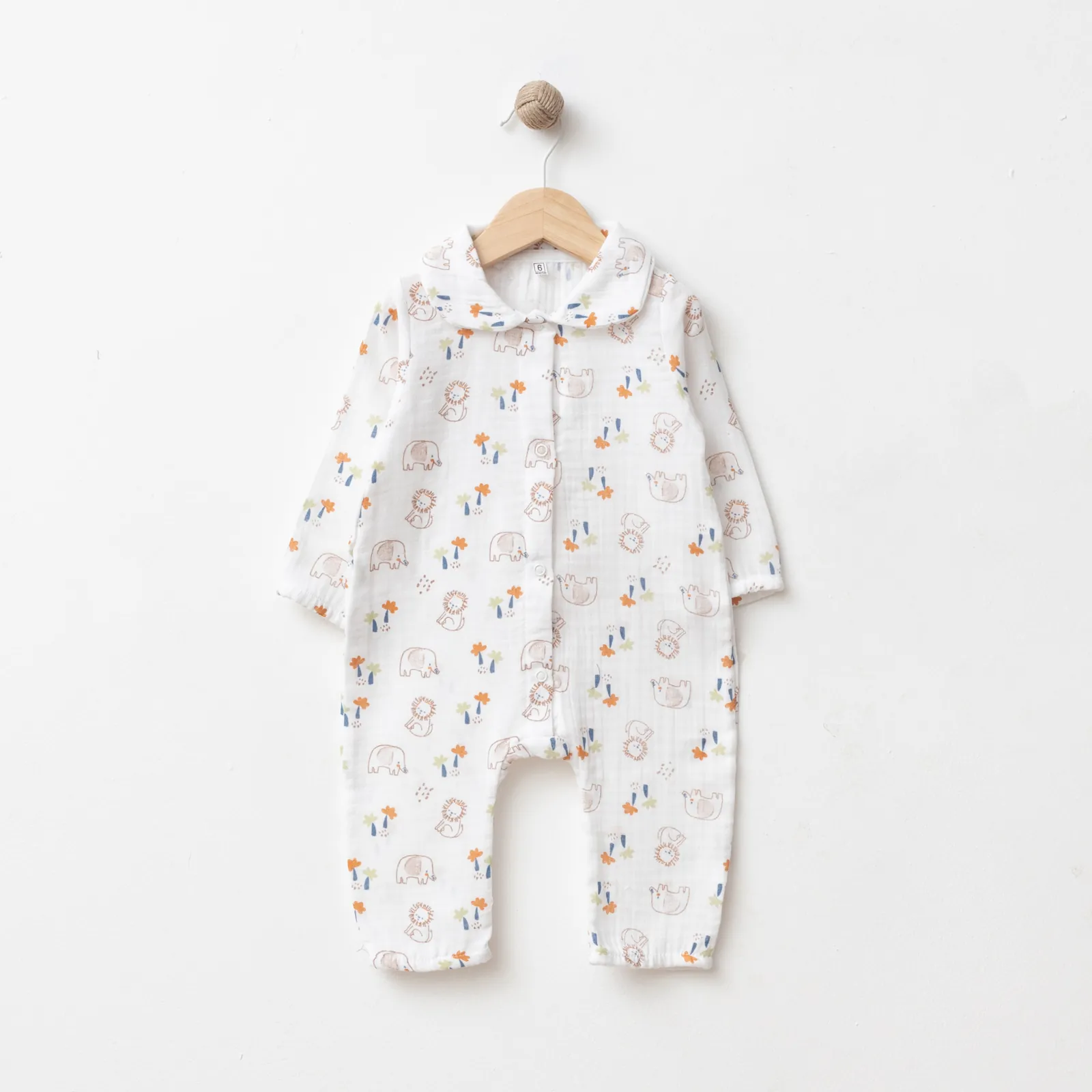 GOTS-certified 100% cotton baby girl romper with elephant, lion and floral prints, rounded collar and wholesale four-size pack